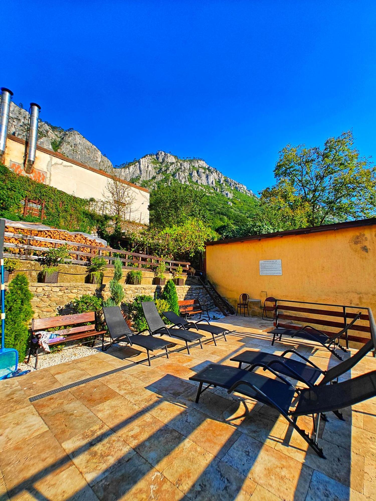 Апартаменти Casa Miclau Беїле-Херкулане Екстер'єр фото